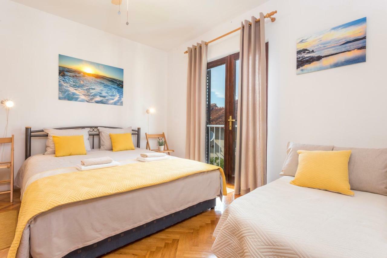 So Hvar So Good! Spacious With Terrace Apartman *